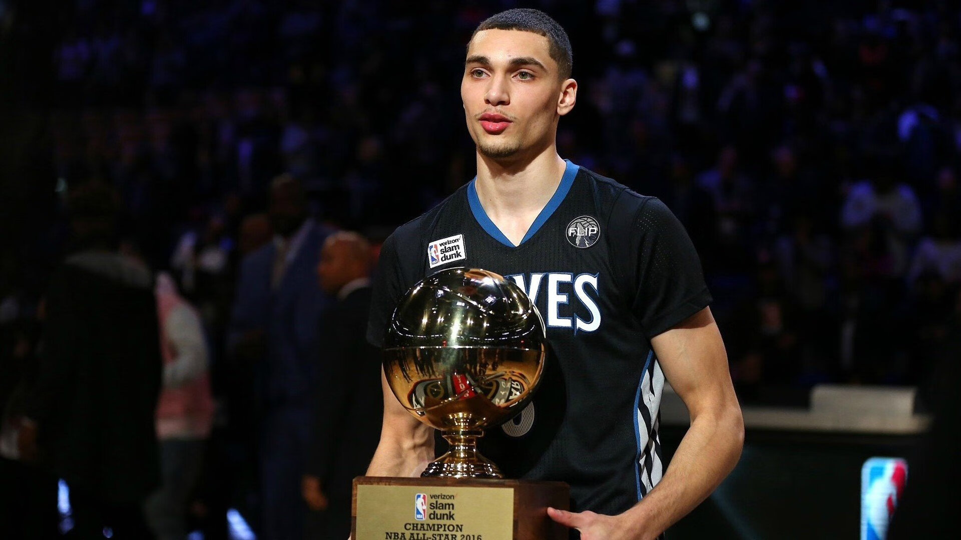 西甲半决赛激情夜！孙颖莎里突外投，密尔沃基雄鹿险胜金州勇士